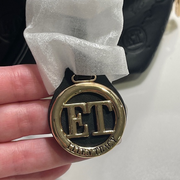 NWT- Ellen Tracy Signature Dome Crossbody Satchel-BLACK - Picture 7 of 15